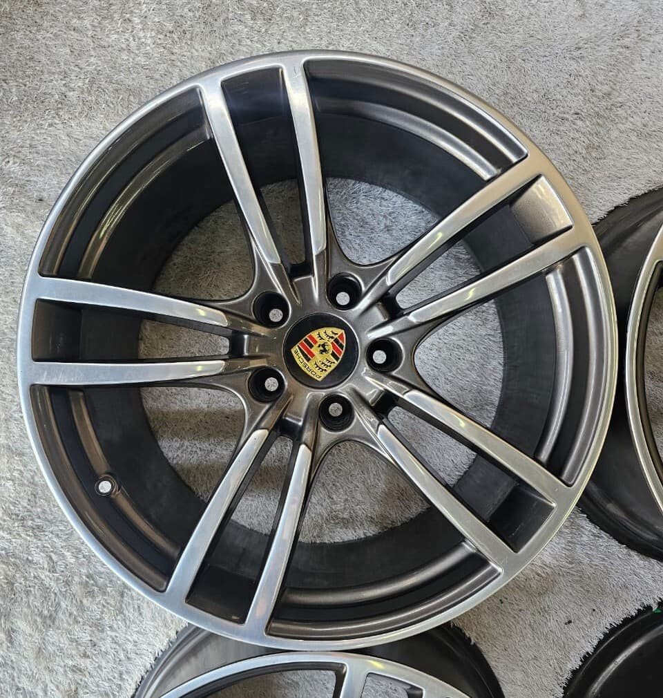 Porsche 21" Wheels for Porsche Cayenne | 5x130 | OEM | Dubai UAE detail 5