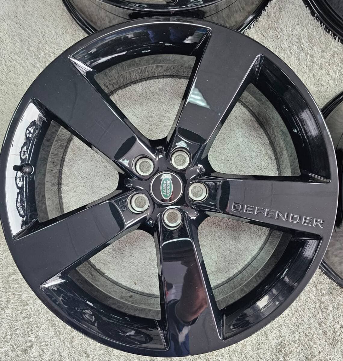 Land Rover 22" Wheels for Land Rover Defender | 5x120 | OEM | Dubai UAE detail 5
