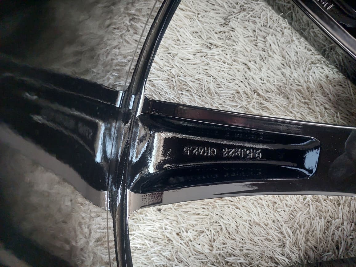 Range Rover 23" Wheels for Range Rover | 5x120 | OEM | Dubai UAE detail 9