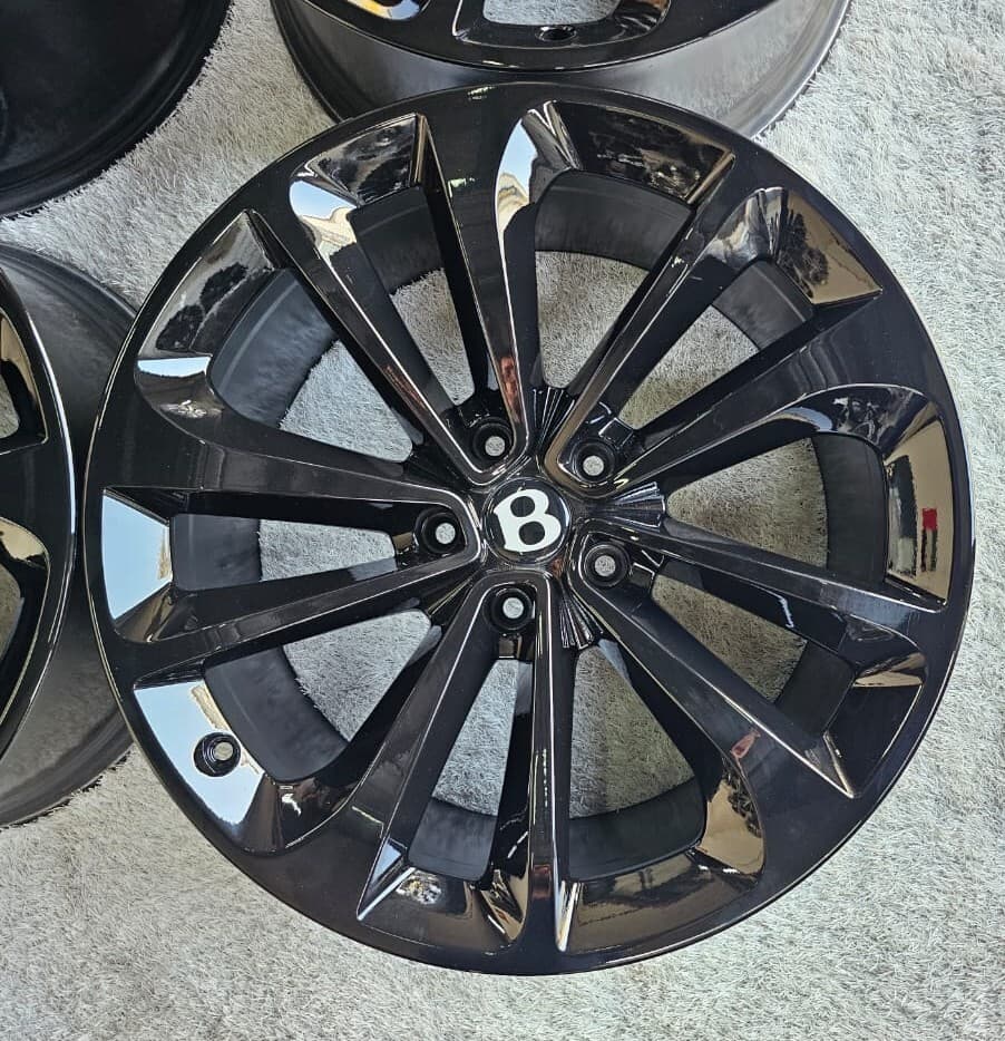 Bentley 21" Wheels for Bentley Bentayga | 5x130 | OEM | Dubai UAE detail 6