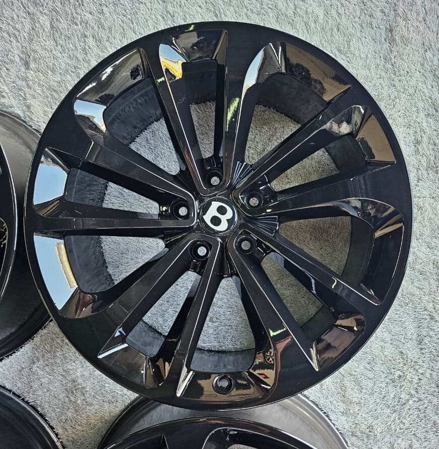 Bentley 21" Wheels for Bentley Bentayga | 5x130 | OEM | Dubai UAE detail 5