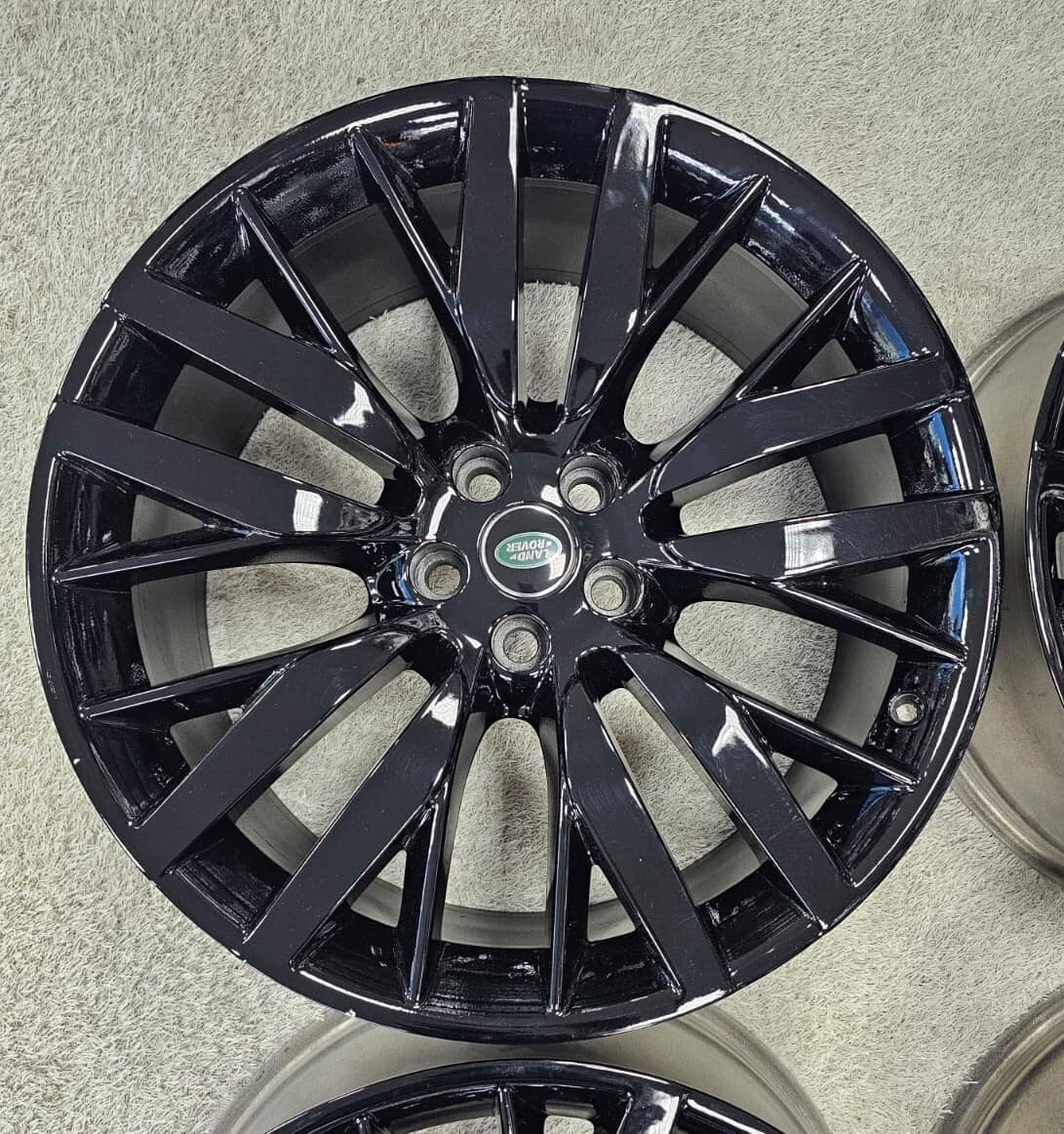Land Rover 22" Wheels for Range Rover Sport SVR | 5x120 | OEM | Dubai UAE detail 2