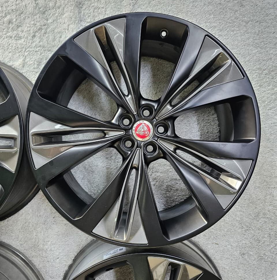 Jaguar 22" Wheels for Jaguar F-Pace | 5x108 | OEM | Dubai UAE detail 5