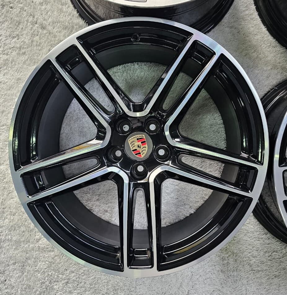 Porsche 20" Wheels for Porsche Macan | 5x112 | OEM | Dubai UAE detail 3