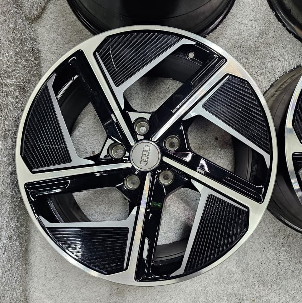 Audi 20" Wheels for Audi e-tron GT | 5x130 | OEM | Dubai UAE detail 2
