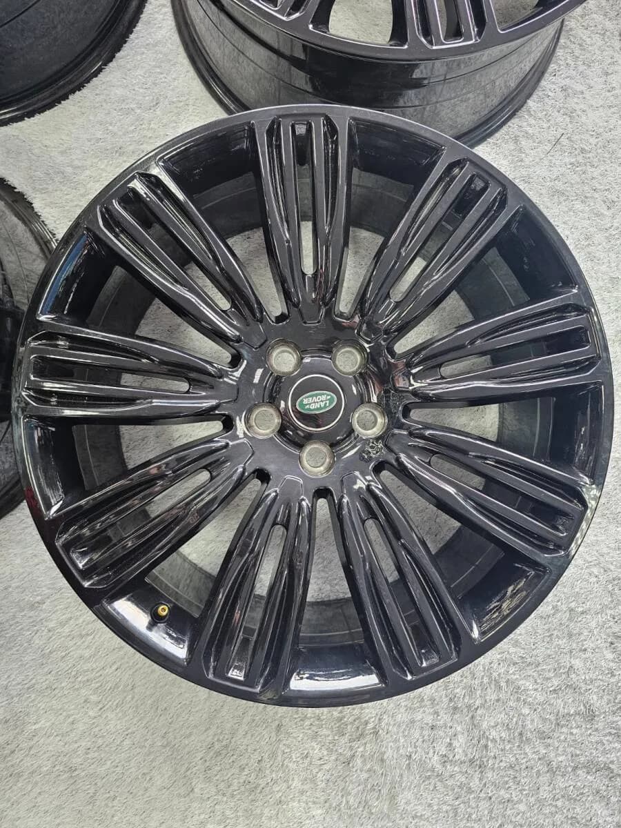 Land Rover 22" Wheels for Range Rover Vogue Sport | 5x120 | OEM | Dubai UAE detail 12