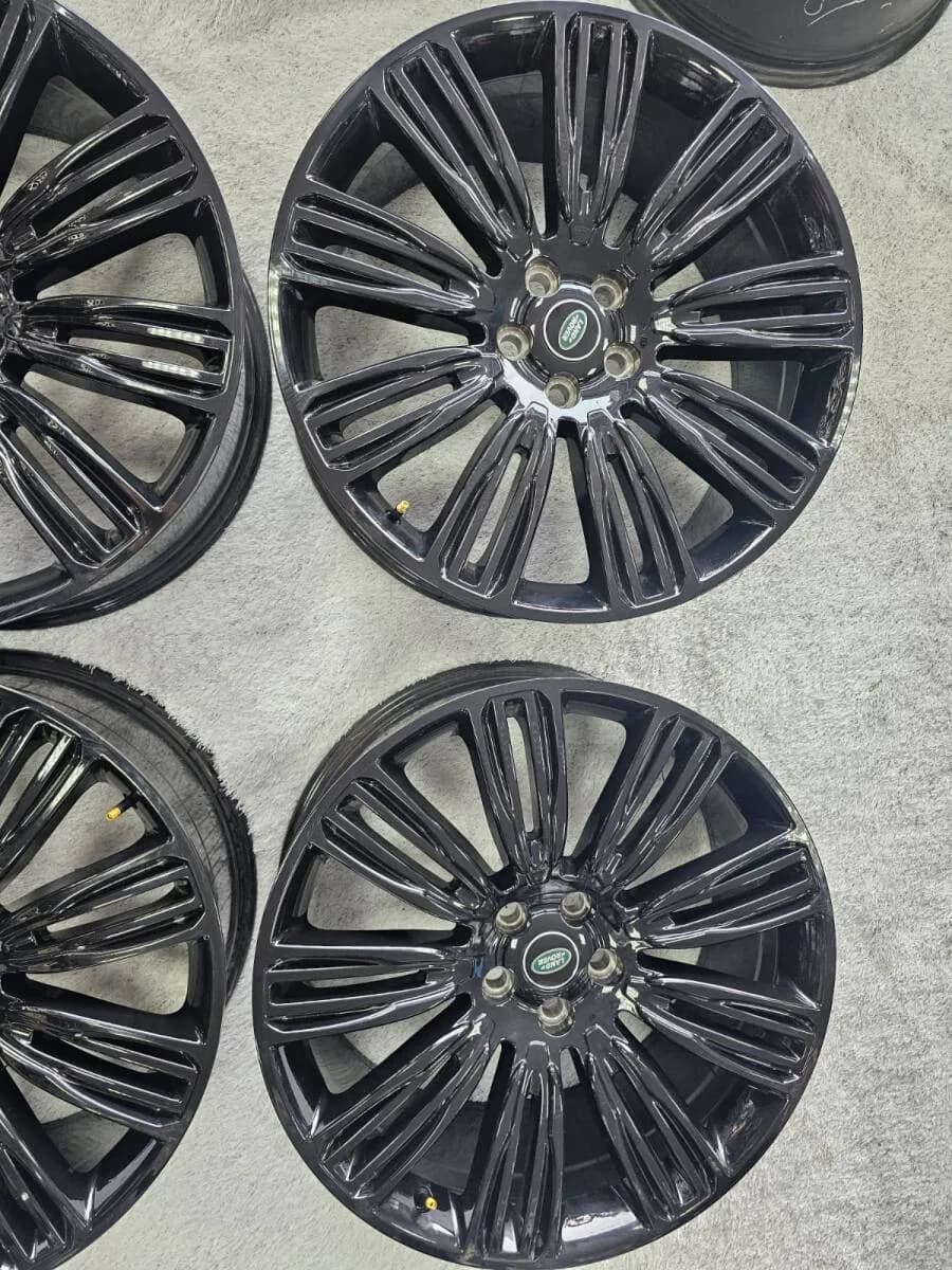 Land Rover 22" Wheels for Range Rover Vogue Sport | 5x120 | OEM | Dubai UAE detail 10
