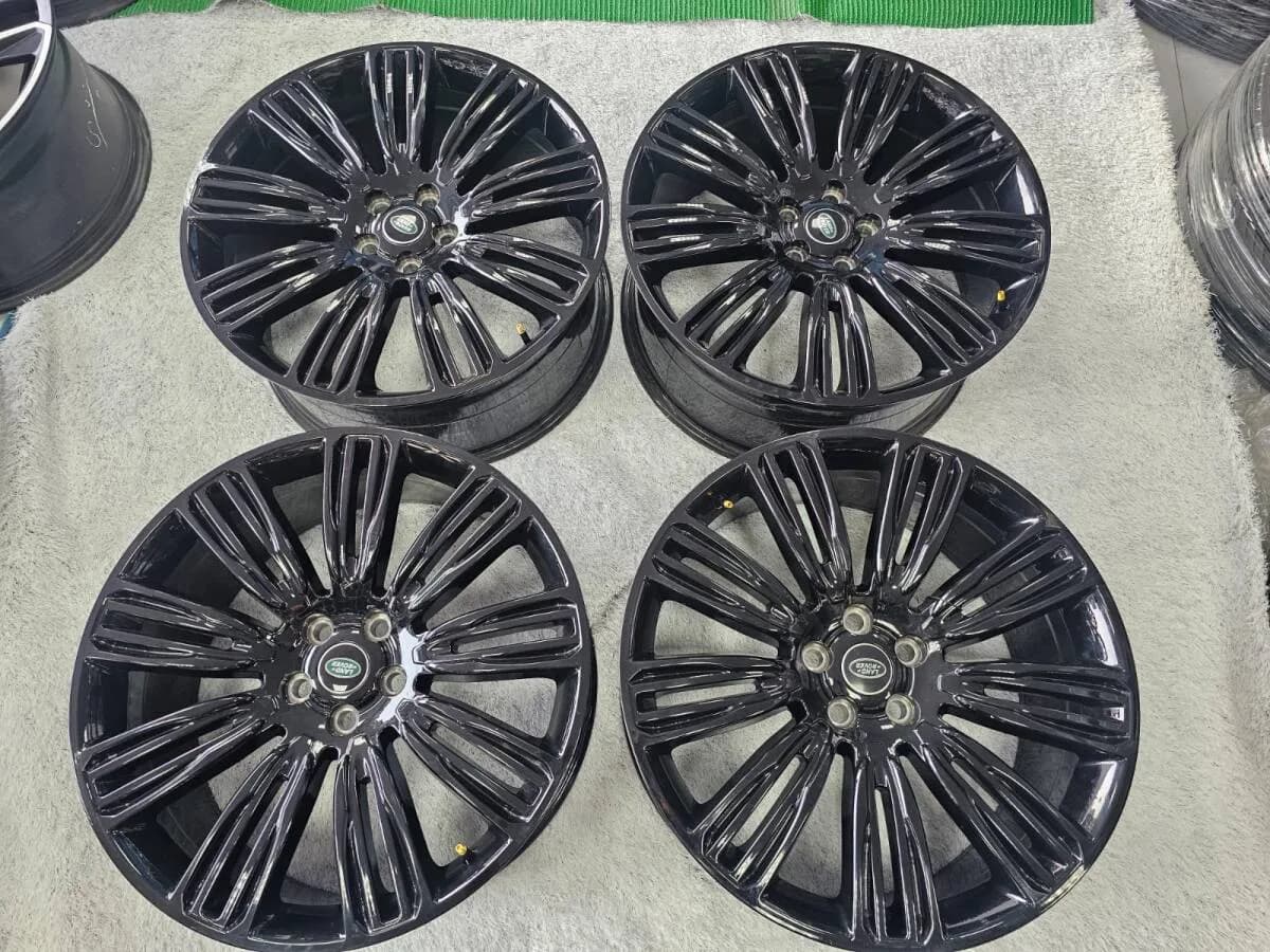 Land Rover 22" Wheels for Range Rover Vogue Sport | 5x120 | OEM | Dubai UAE detail 4