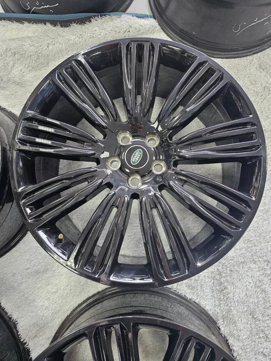 Land Rover 22" Wheels for Range Rover Vogue Sport | 5x120 | OEM | Dubai UAE detail 8